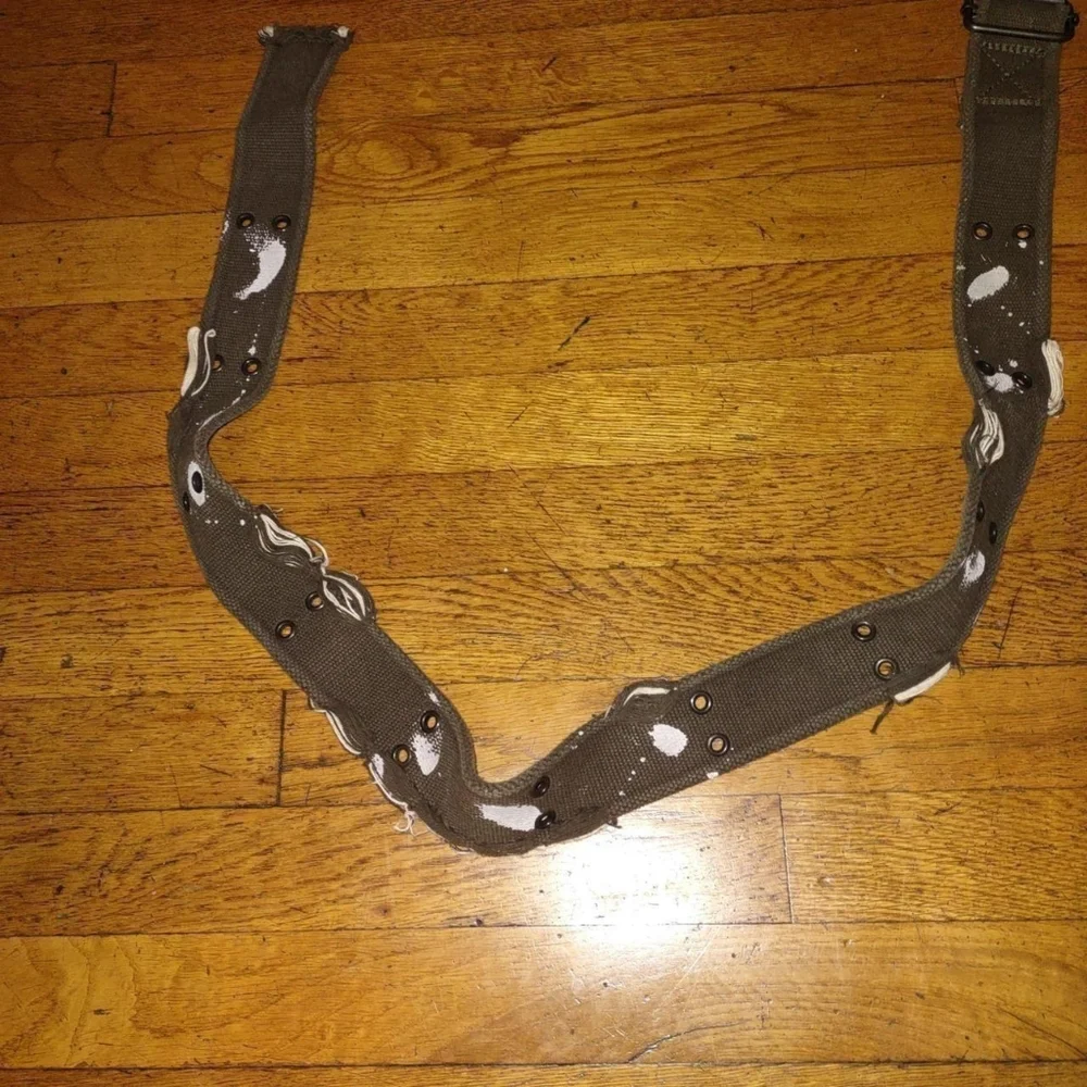 retro grunge / punk / scene /cyber aesthetic distressed belt